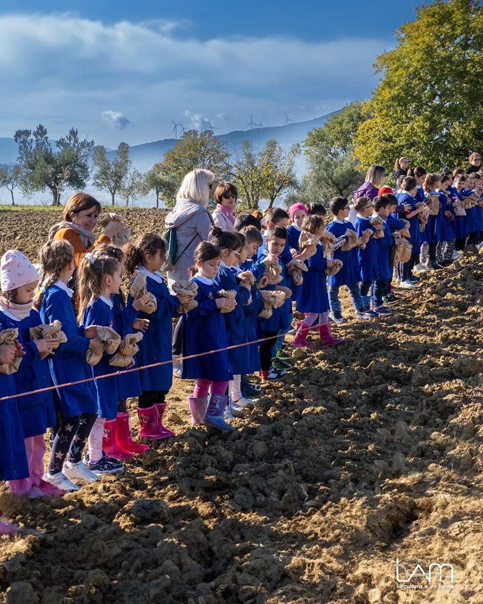 579938286_122207280446565452_5780246222574548341_n