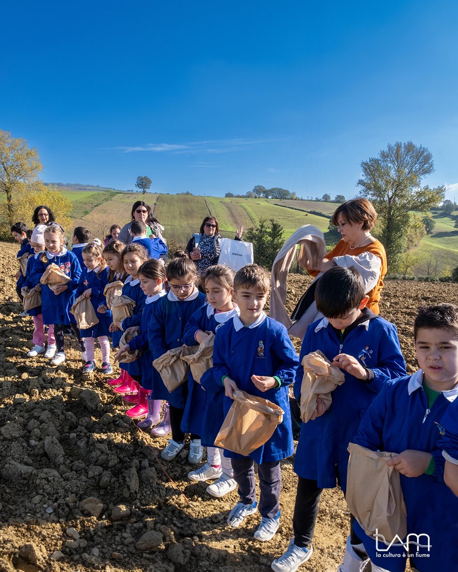 581018476_122207279978565452_5977272993814133131_n